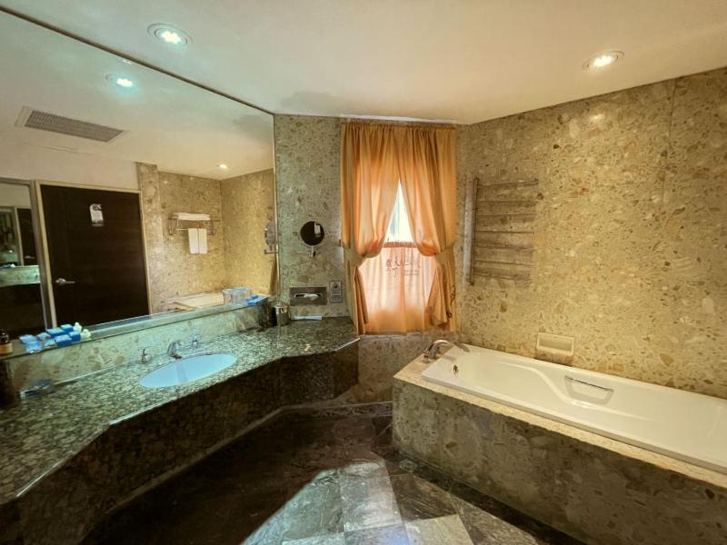 Swan Lake Villa Resort Nanvan Kültér fotó