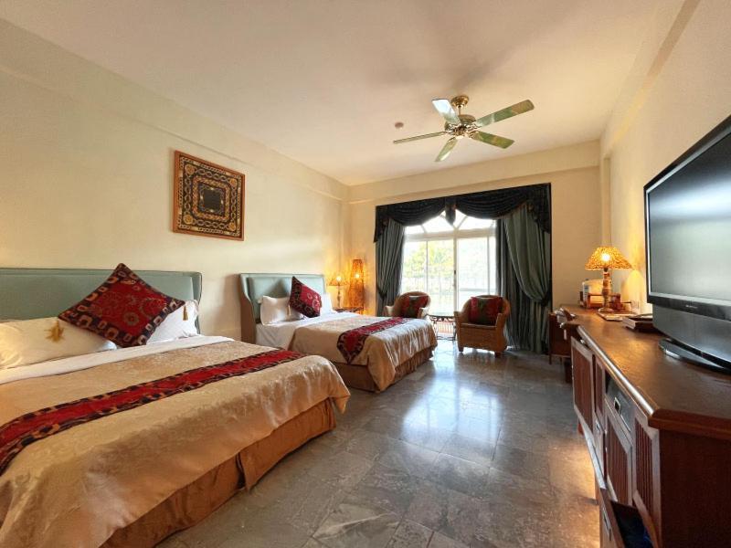 Swan Lake Villa Resort Nanvan Kültér fotó
