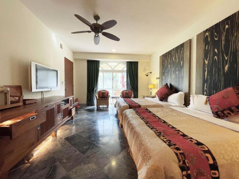 Swan Lake Villa Resort Nanvan Kültér fotó